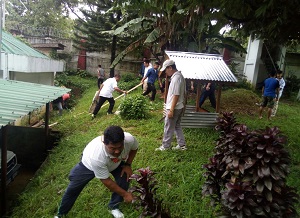 A cleanliness drive in the Raj Bhavan Complex under Swachh Bharat Abhiyan led Aides De Camp (ADCs) to Governor on 21st August 2017